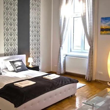 Apartment Andrassy Palace *